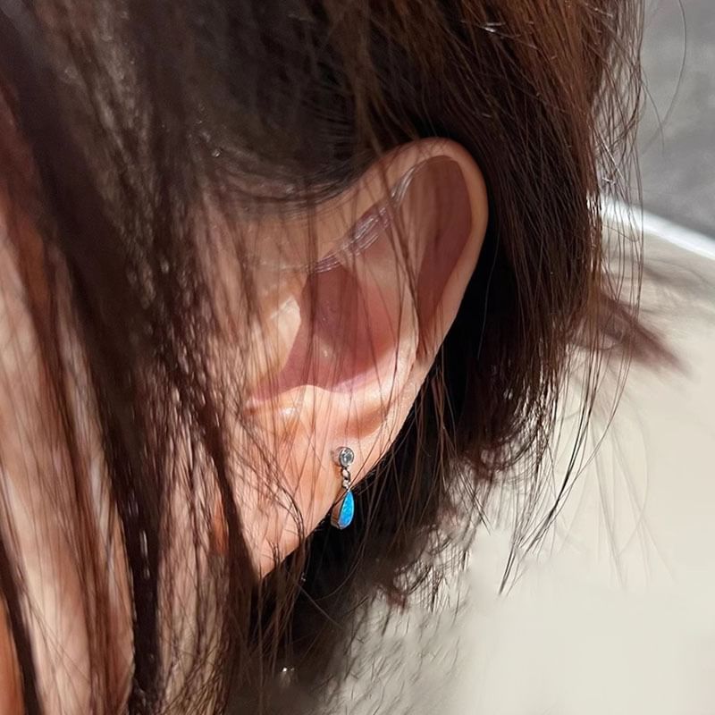 Waterdrop Ear Stud