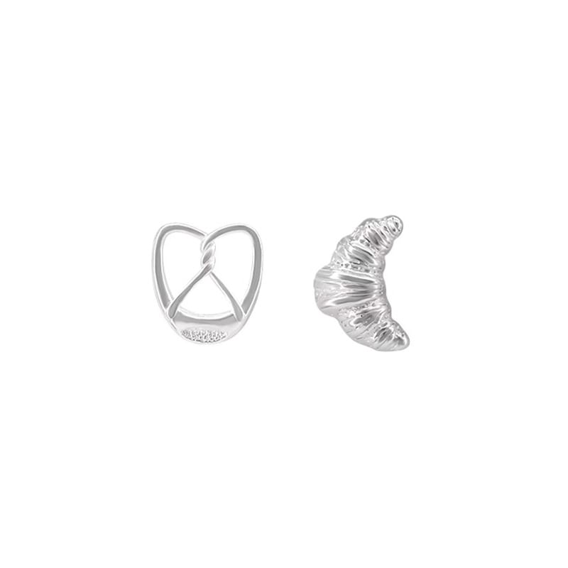 Ear Stud Pastry Metallic