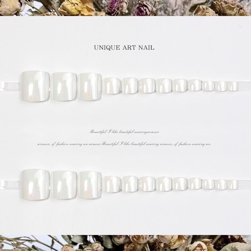 Einfacher Druck-auf-Zehennagel