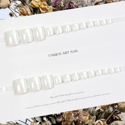 Einfacher Druck-auf-Zehennagel