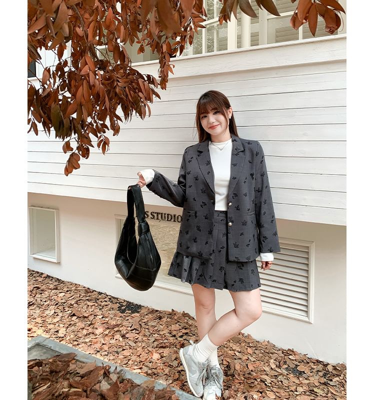 Notch Lapel Butterfly Jacquard Single-Breasted Blazer / High Waist Pleated Mini A-Line Skirt