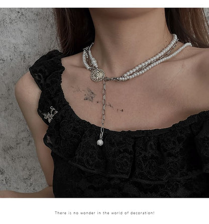 Collier à chaîne superposée avec fausses perles et strass