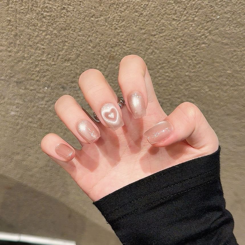 Ongles à coller en forme d'œil de chat (différents modèles)