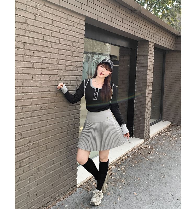 High-Rise Plain Accordion Pleat Skirt