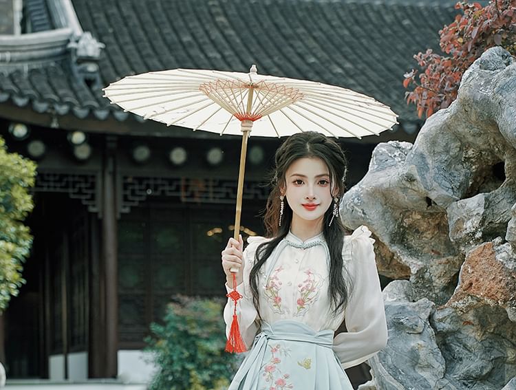 Long-Sleeve Embroidered Hanfu Top / High Waist Maxi A-Line Skirt / Set