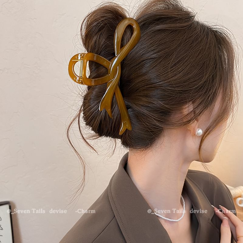 Plain Claw Hair Bow