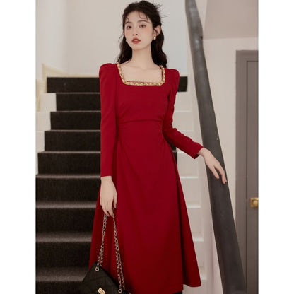 Long Sleeve Round Neck Contrast Trim Ruched Midi A-Line Dress