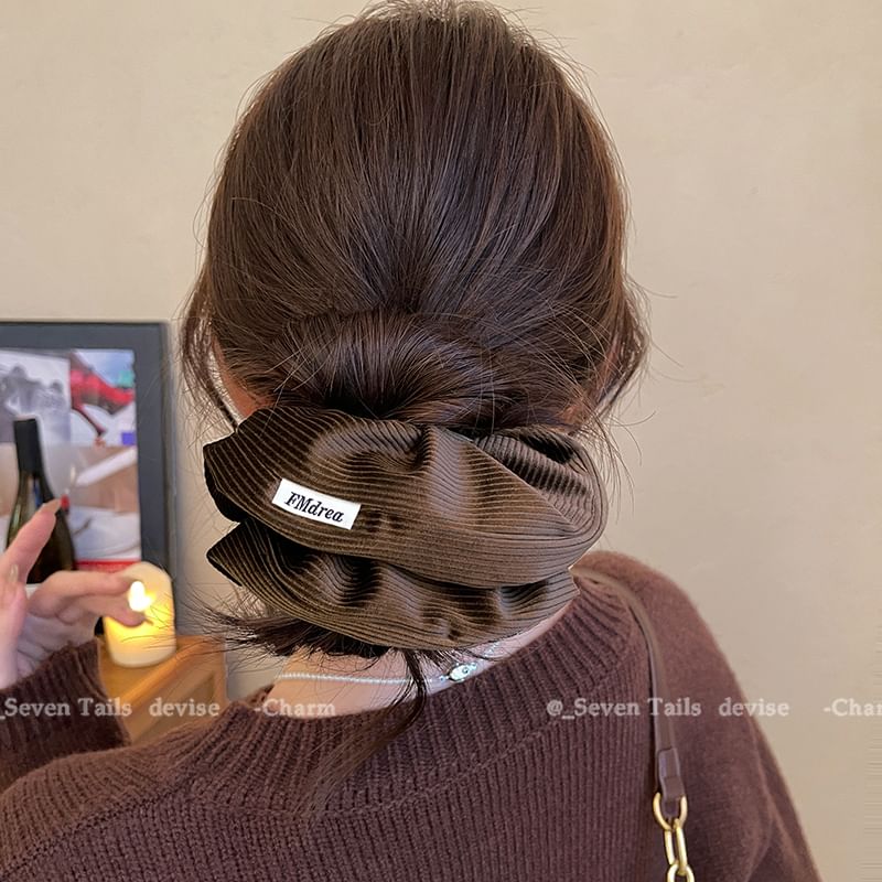 Label Scrunchie Lettering