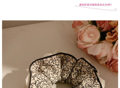 Scrunchie Trim Lace Floral Print