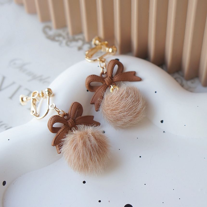 Earring On Bow / Clip Drop Pom