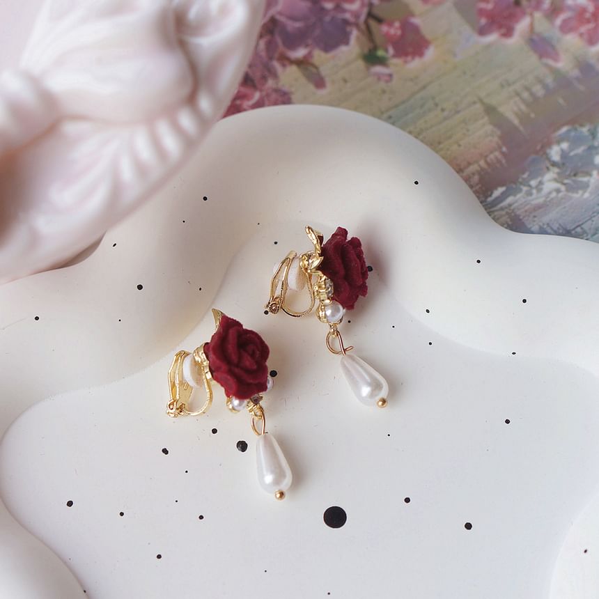 Clip Faux / On Pearl Rose Earring Drop