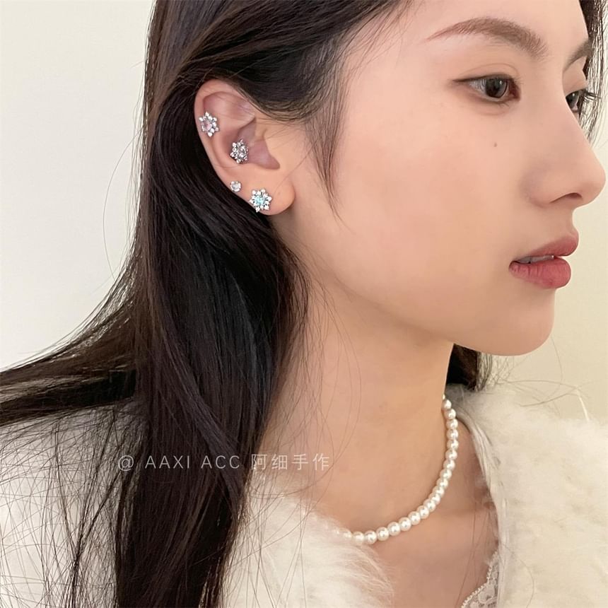 Snowflake Stud Rhinestone Earring