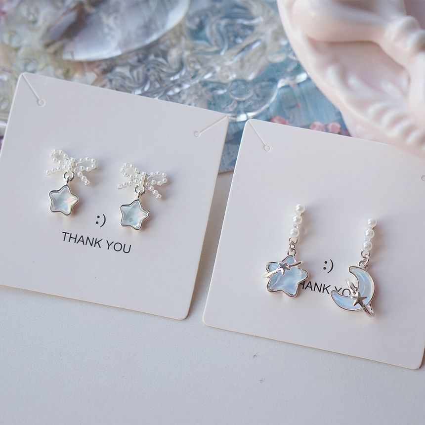 Pearl Faux Dangle Earring Star