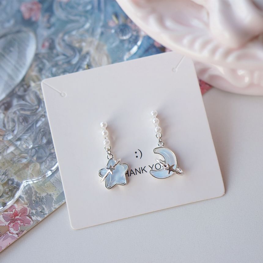 Pearl Faux Dangle Earring Star