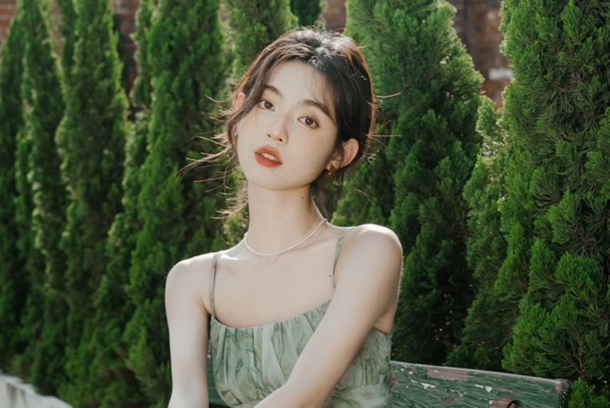 Spaghetti Strap Print Midi A-Line Sundress / Plain Ruffle Trim Crop Cardigan / Set