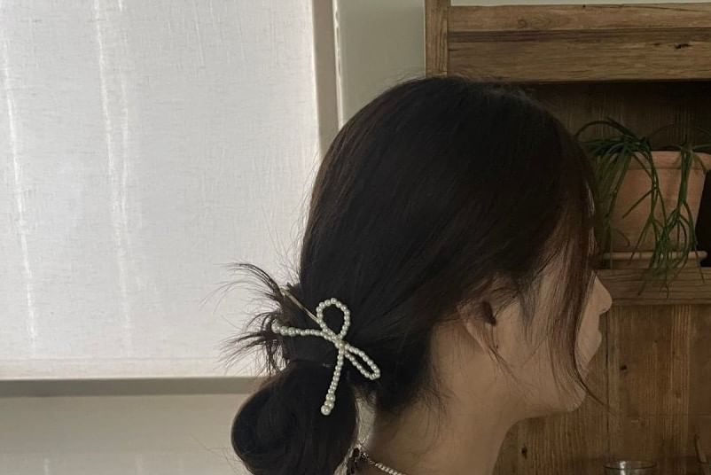 Pearl Hair Pin Faux Alloy