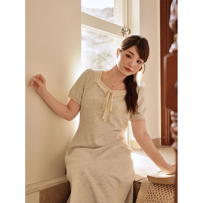 Plus Size Short-Sleeve Square Neck Plain Lace Trim Midi A-Line Dress