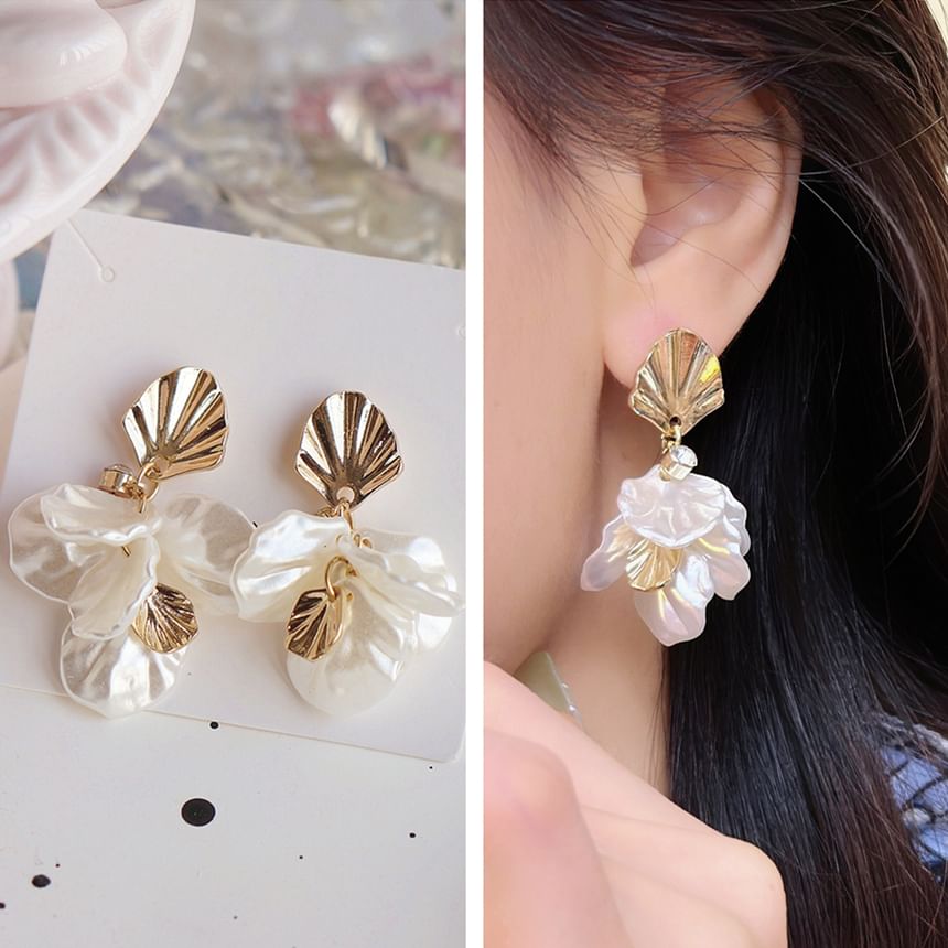 Drop Fringed / Shell Clip-On Earring