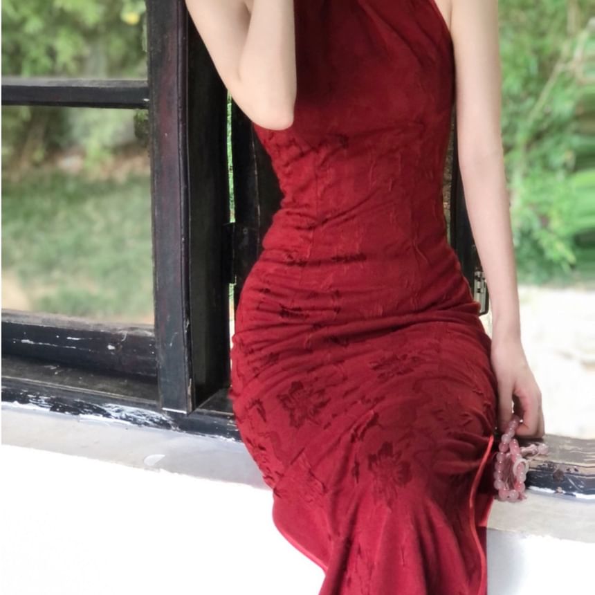 Halter Neck Stand Collar Floral Jacquard Slit Midi Sheath Qipao / Plain Perforated Fringed Shawl / Set