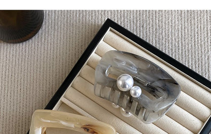 Acrylic Faux Claw Pearl Hair