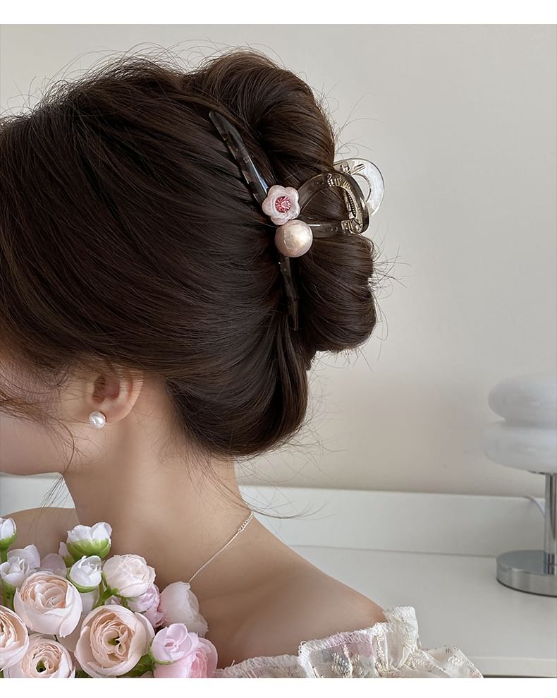 Claw Pearl Faux Acrylic Flower Hair