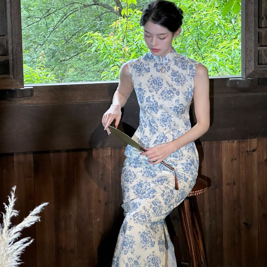 Sleeveless Stand Collar Floral Print Slit Maxi Sheath Qipao / Plain Shawl