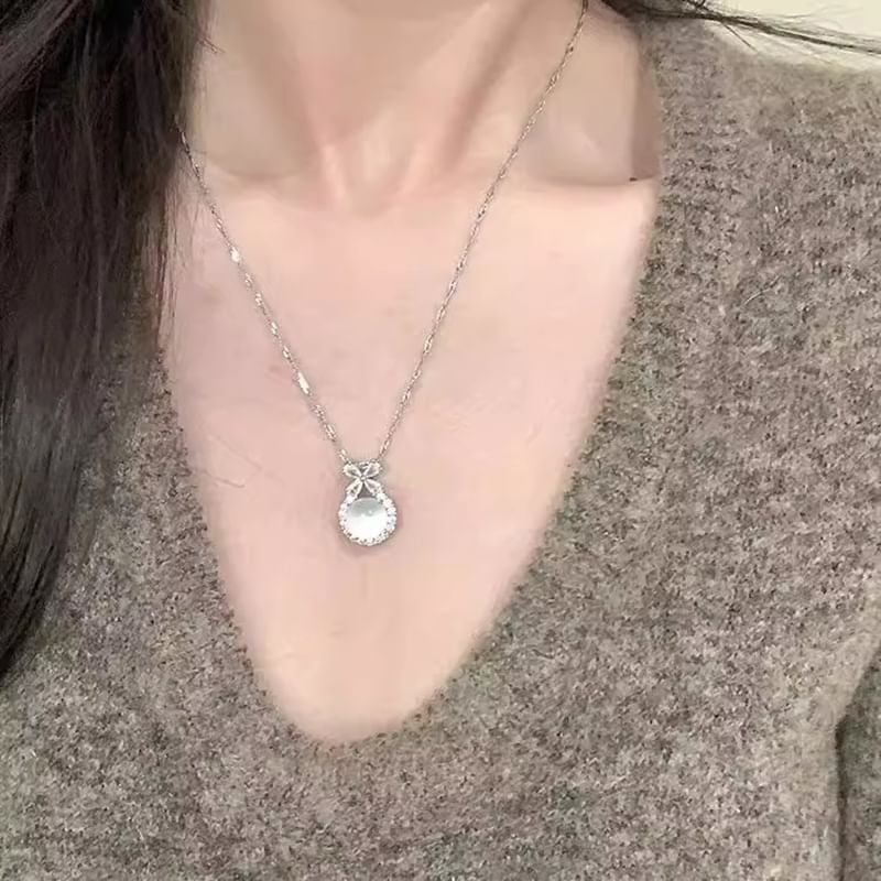 Bow Cabochon Rhinestone Necklace