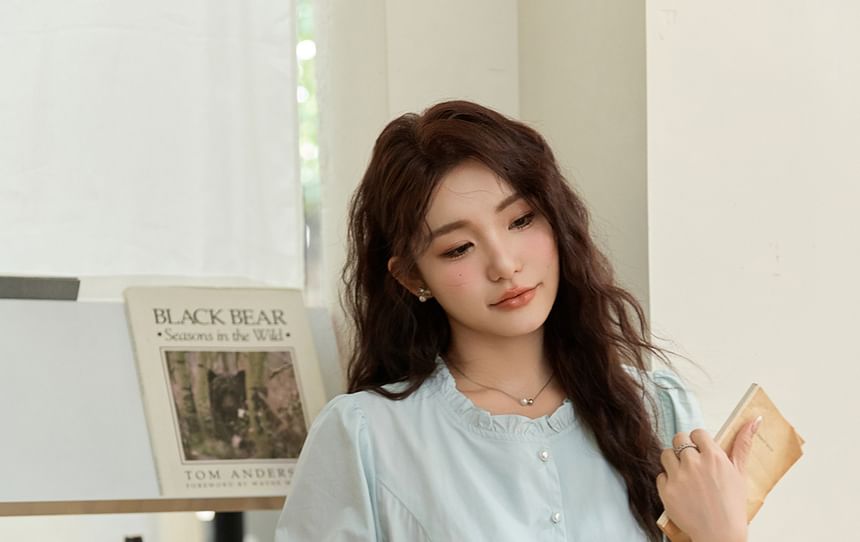 Short-Sleeve Crew Neck Plain Bow Blouse