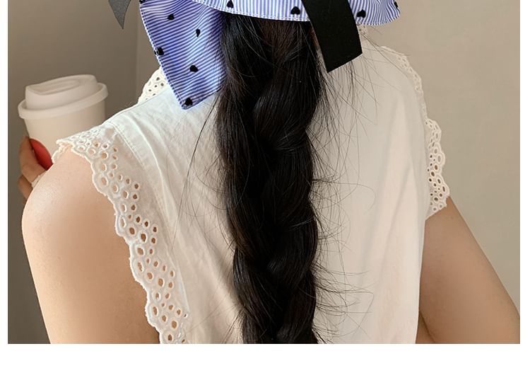 Bow Print Striped Scrunchie Heart