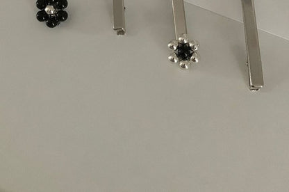 2: Flower Clip of Beaded Hair Set