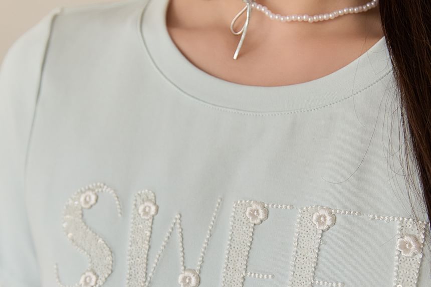 Short-Sleeve Crew Neck Lettering Sequin Embroidered Tee