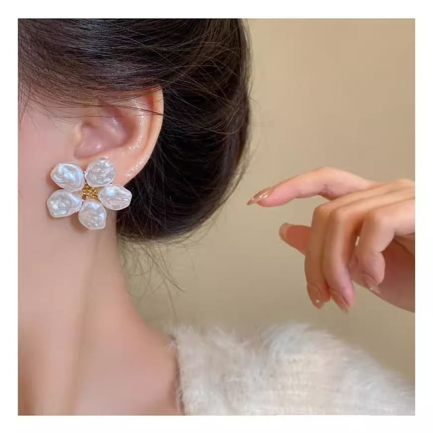 Alloy Earring Statement Pearl Faux Floral