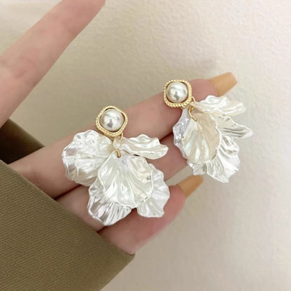 Petal Faux Pearl Alloy Earring Statement