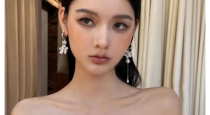 Alloy Floral Asymmetrical Earring Dangle