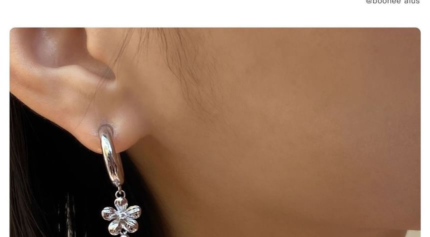 Alloy Floral Asymmetrical Earring Dangle
