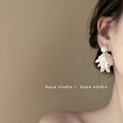 Alloy Faux Pearl Earring Petal Statement