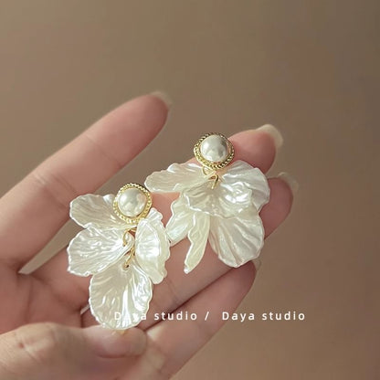 Alloy Faux Pearl Earring Petal Statement