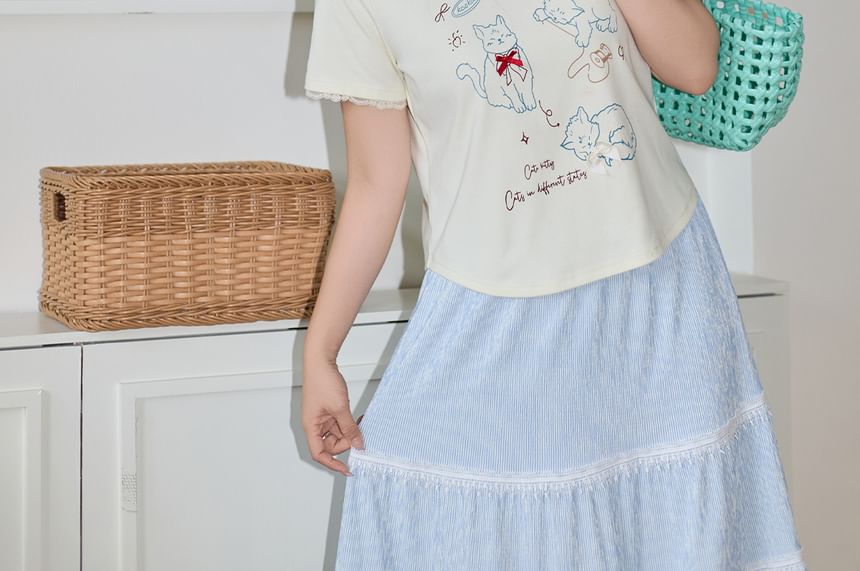 Plus Size Short-Sleeve Round Neck Cat Print T-Shirt