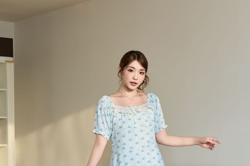 Plus Size Short-Sleeve Square Neck Floral Midi A-Line Dress