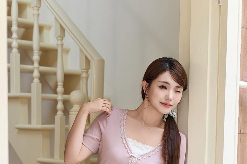 Plus Size Short-Sleeve V-Neck Plain Lace Trim Tee