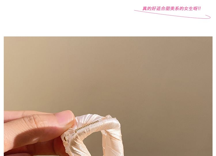 Faux Hair Claw Pearl