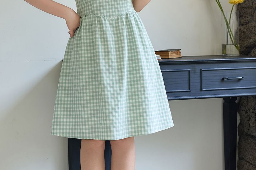 Spaghetti Strap Square Neck Gingham Bow Accent Lace Trim A-Line Dress