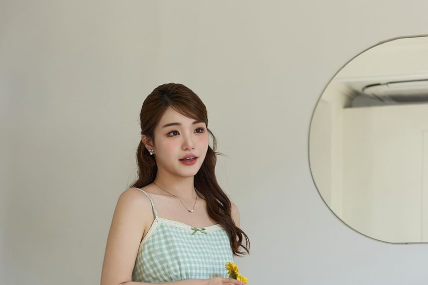 Spaghetti Strap Square Neck Gingham Bow Accent Lace Trim A-Line Dress