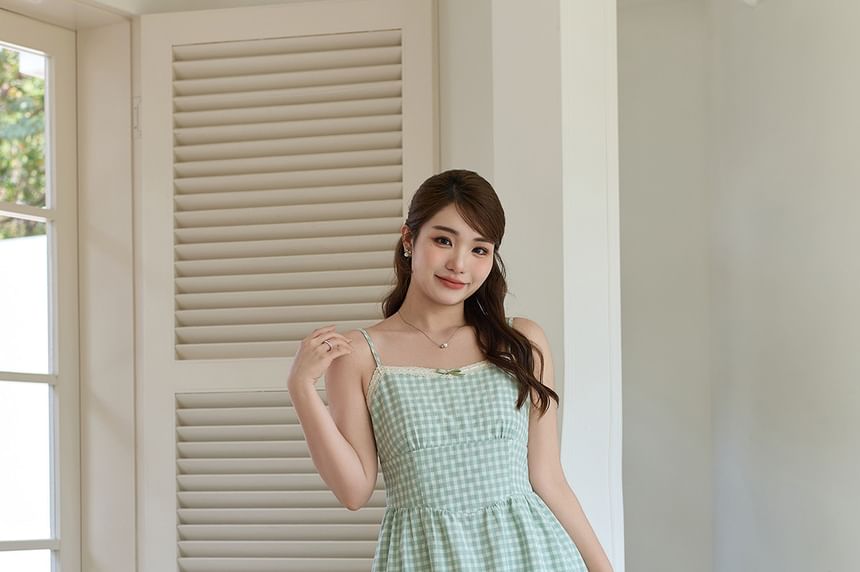 Spaghetti Strap Square Neck Gingham Bow Accent Lace Trim A-Line Dress
