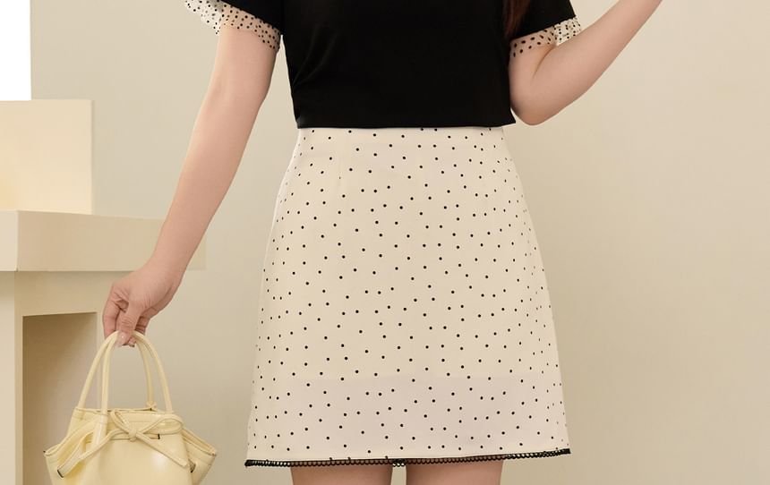 High Rise Dotted Contrast Lace Trim Mini A-Line Skirt