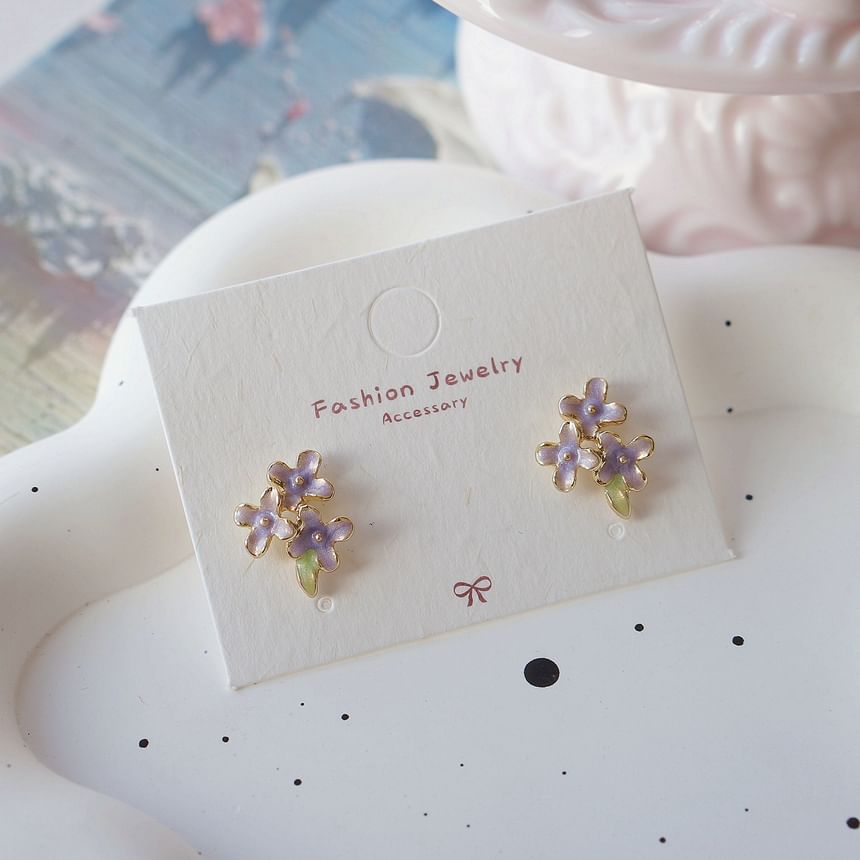 Clip Floral / On Stud Earring