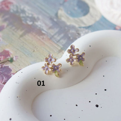 Clip Floral / On Stud Earring