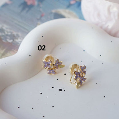 Clip Floral / On Stud Earring