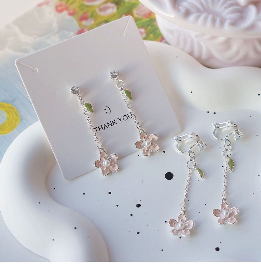Set / Clip On Dangle Floral Earring