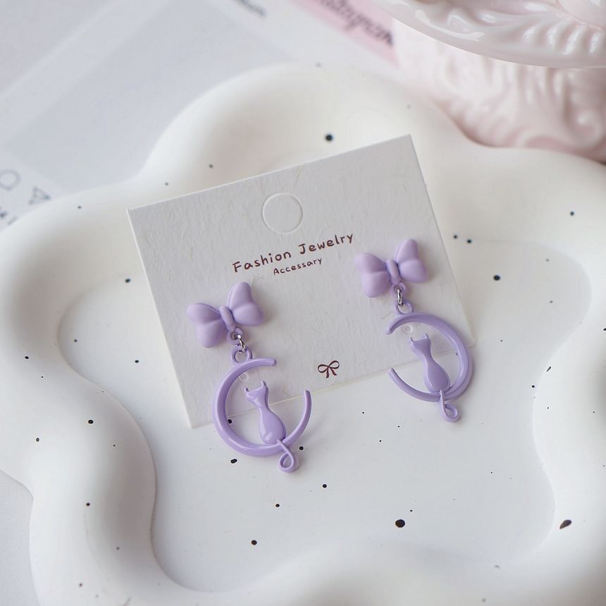 On Moon Earring Clip Cat / Dangle